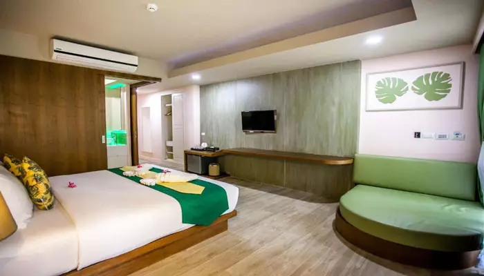 هتل هولا هولا ریزورت اند اسپا کرابی